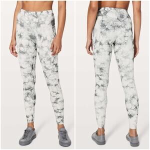 LULULEMON Wunder Under Hi-Rise 28" Dual Shibori Antique White Baltic Grey Size 6